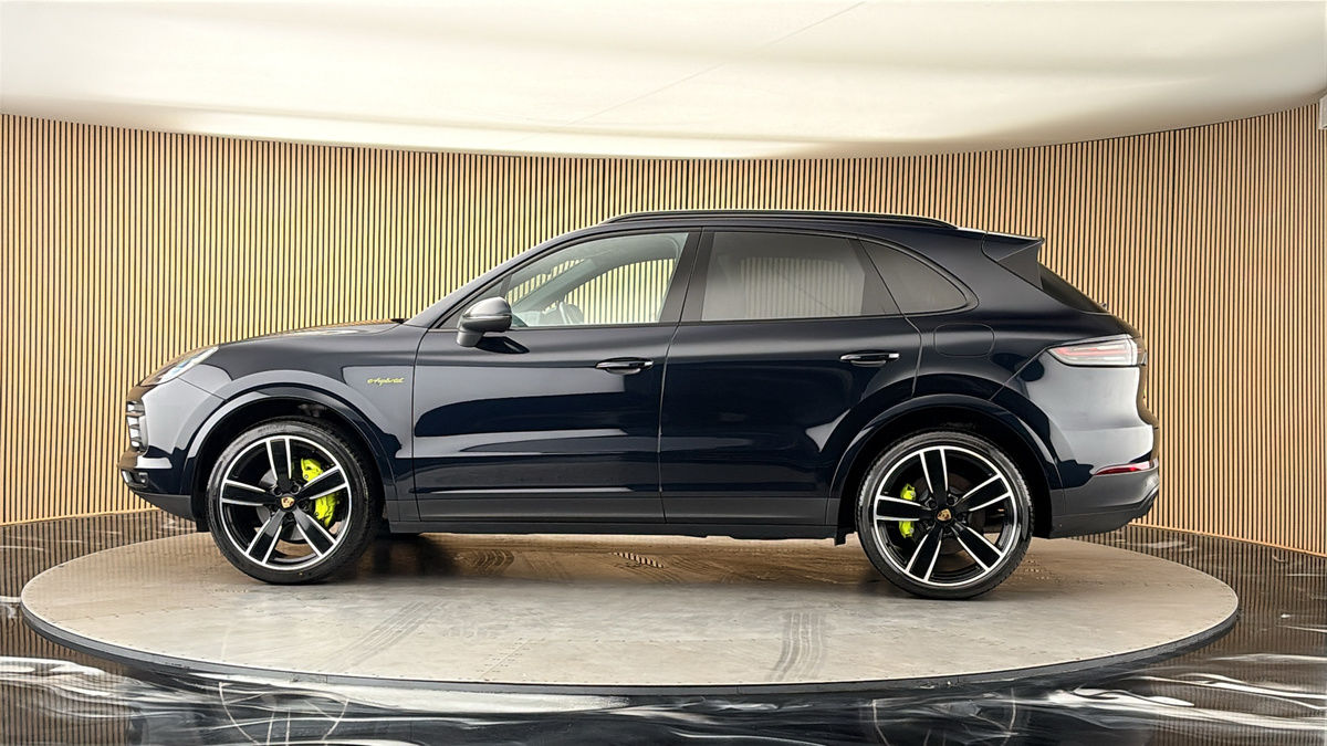 More views of Porsche Cayenne