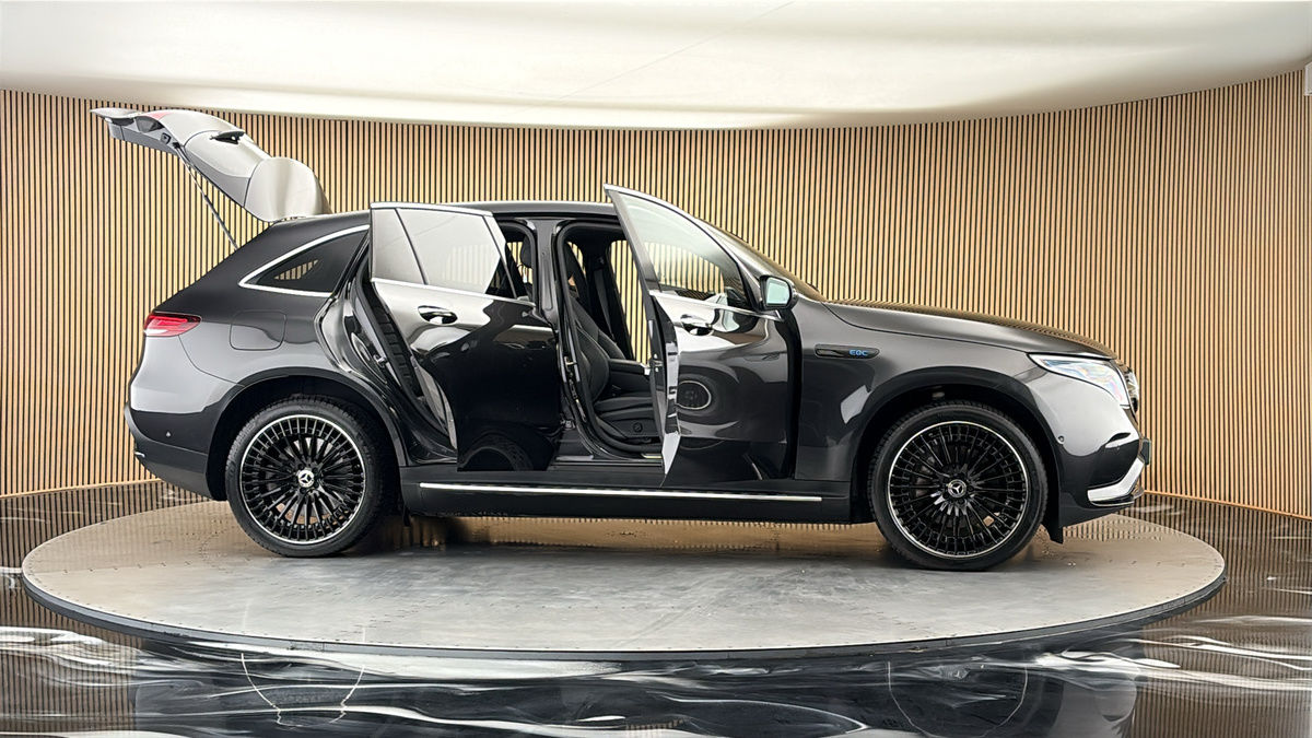 More views of Mercedes-Benz EQC