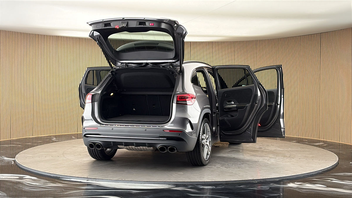 More views of Mercedes-Benz GLA