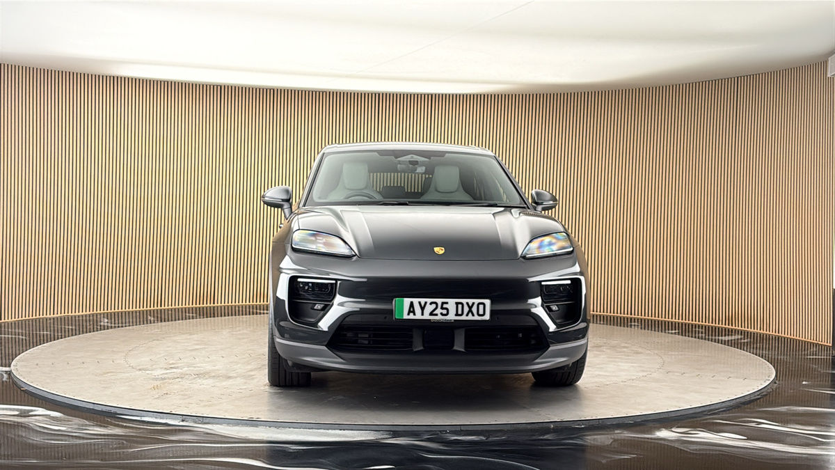 More views of Porsche Macan