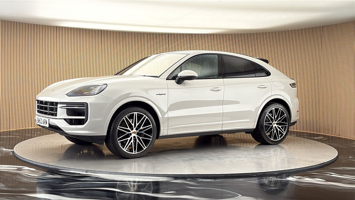 More views of Porsche Cayenne