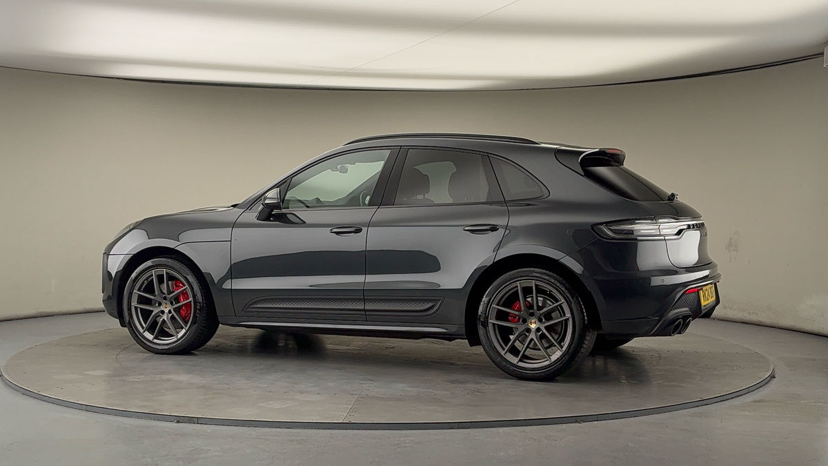 More views of Porsche Macan