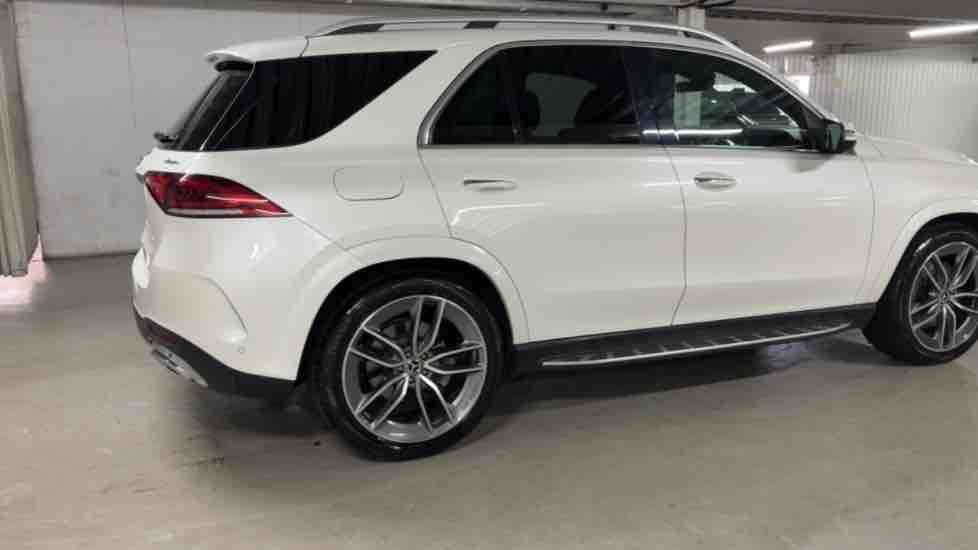 More views of Mercedes-Benz GLE