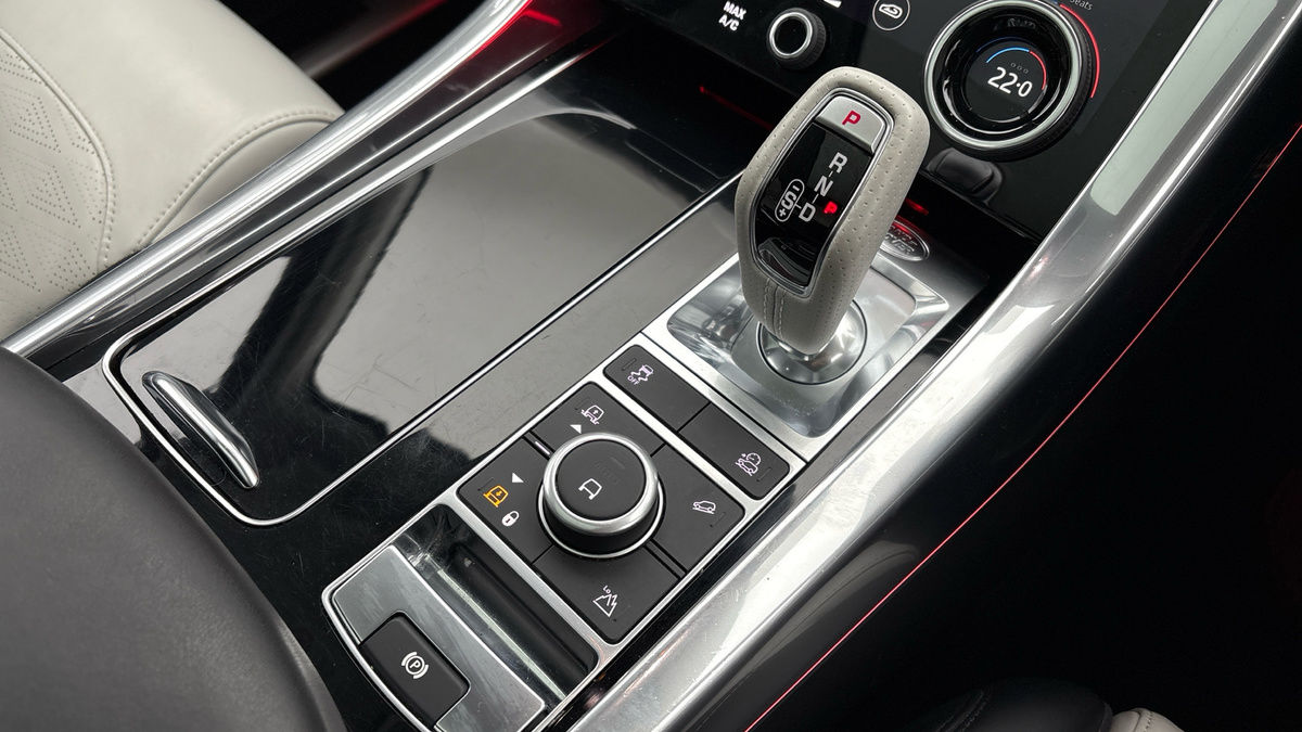 Land Rover Range Rover Sport Image 18