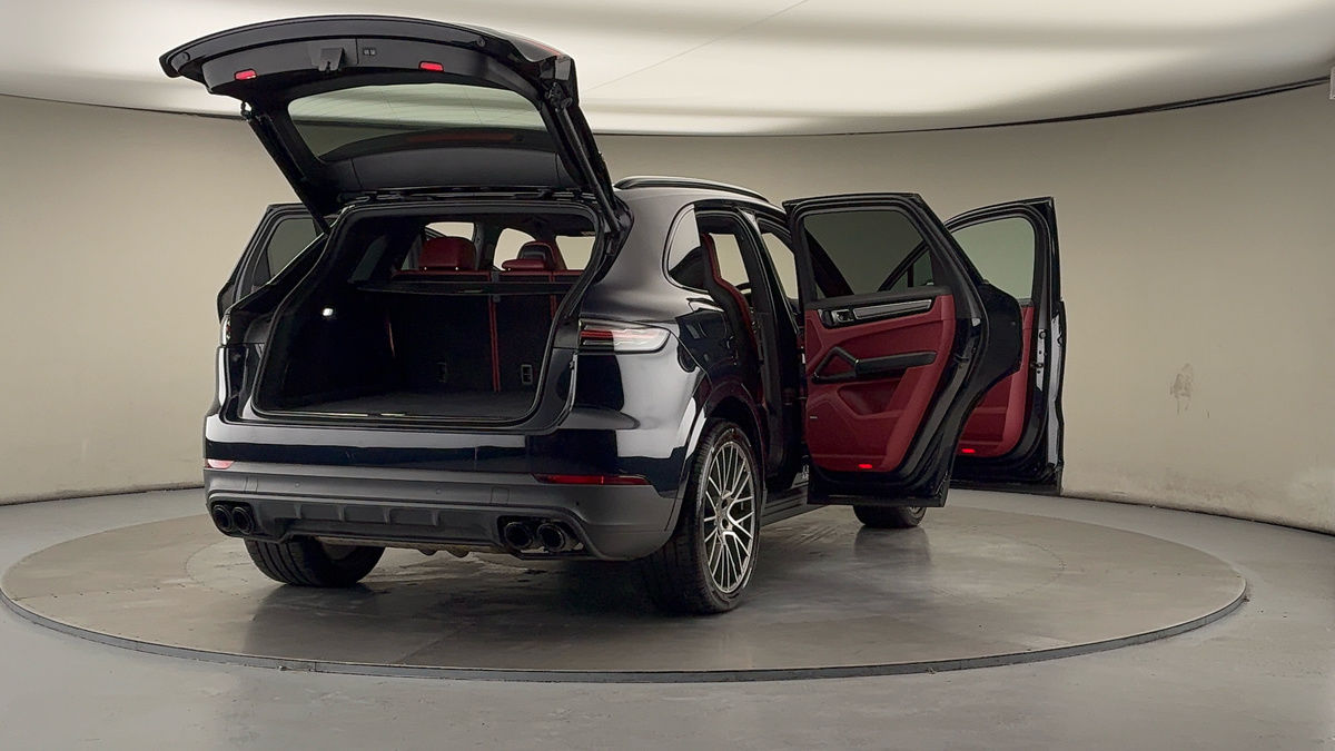 More views of Porsche Cayenne