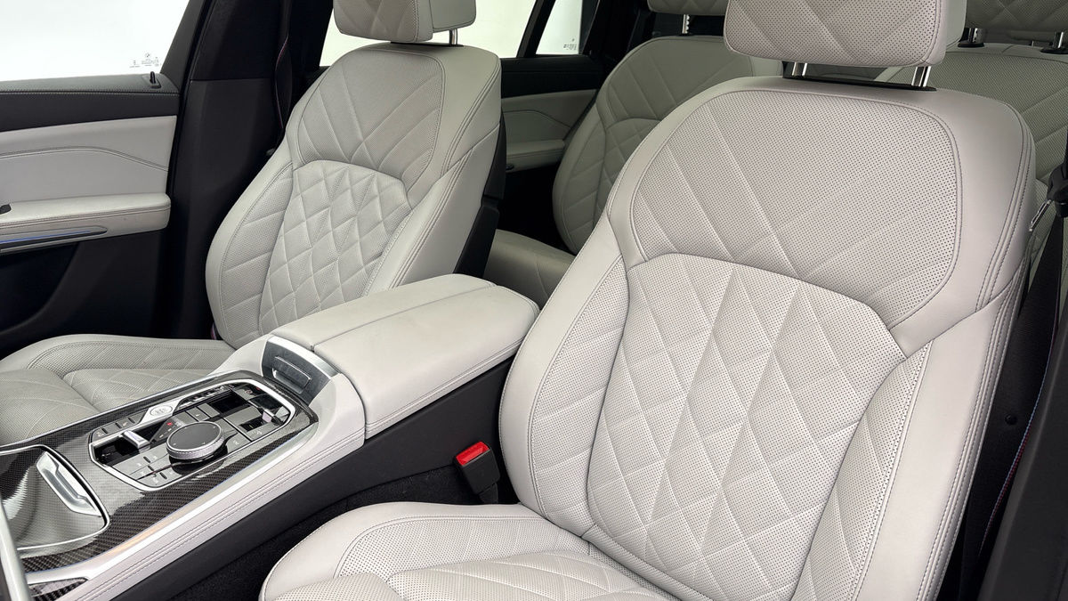 BMW X7 Image 7