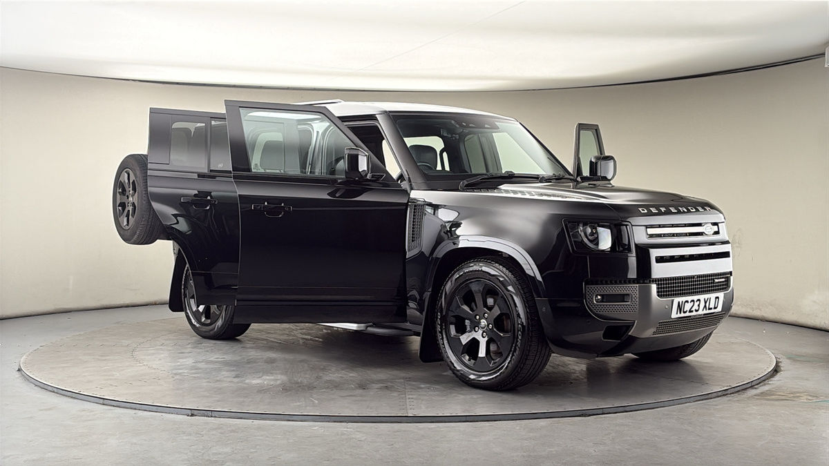 More views of Land Rover Defender 110