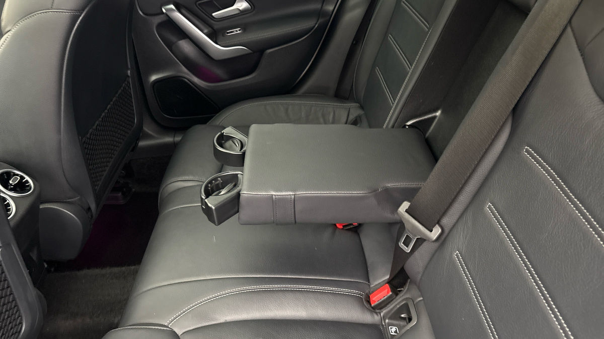 Mercedes-Benz CLA Image 9