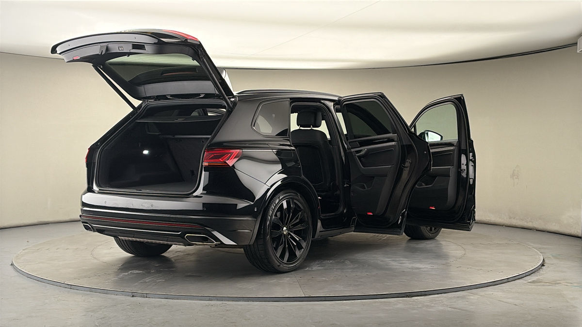 More views of Volkswagen Touareg