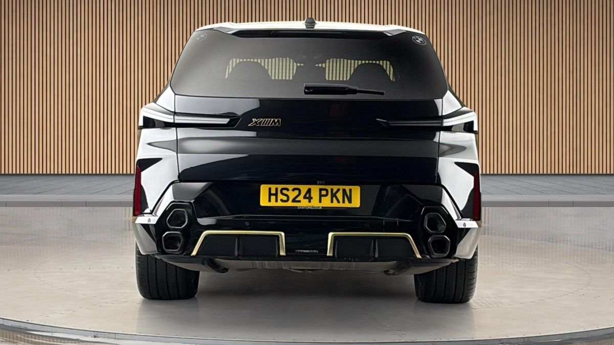 BMW XM Image 4