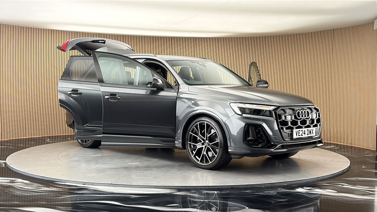 More views of Audi SQ7