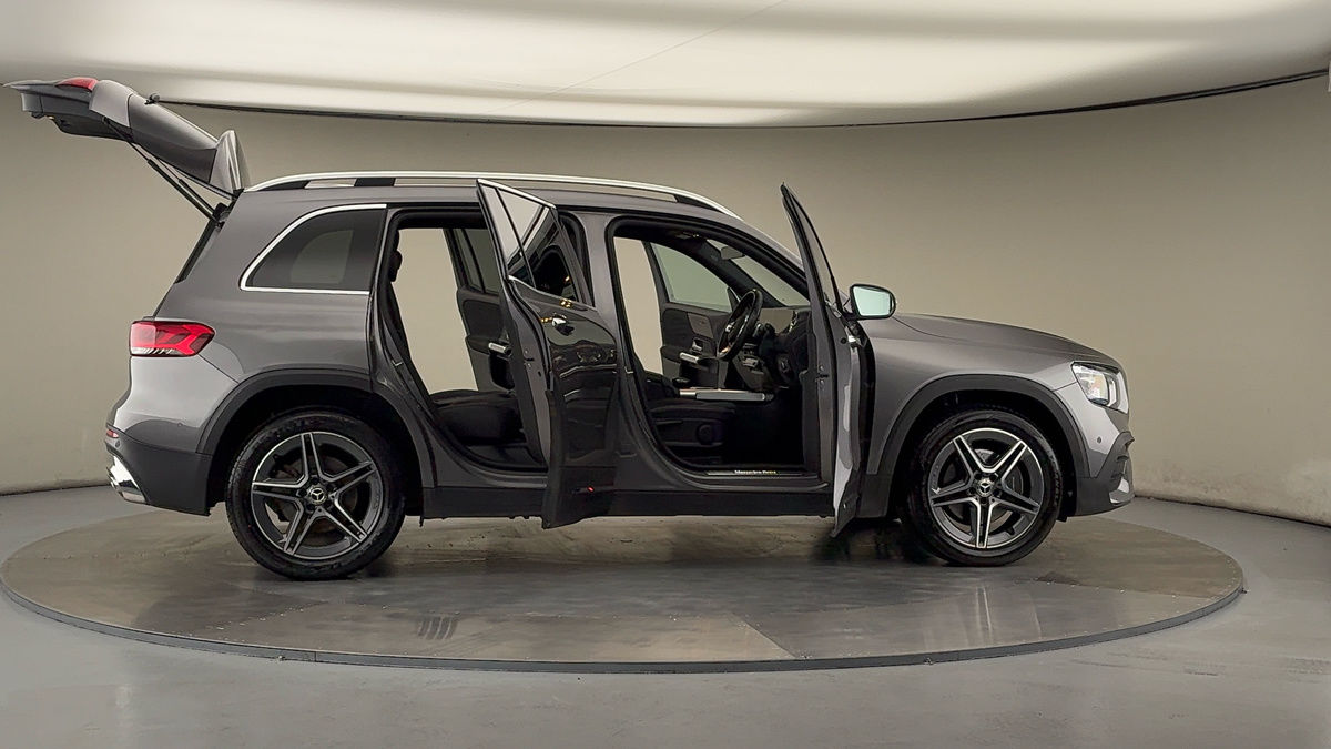 More views of Mercedes-Benz GLB