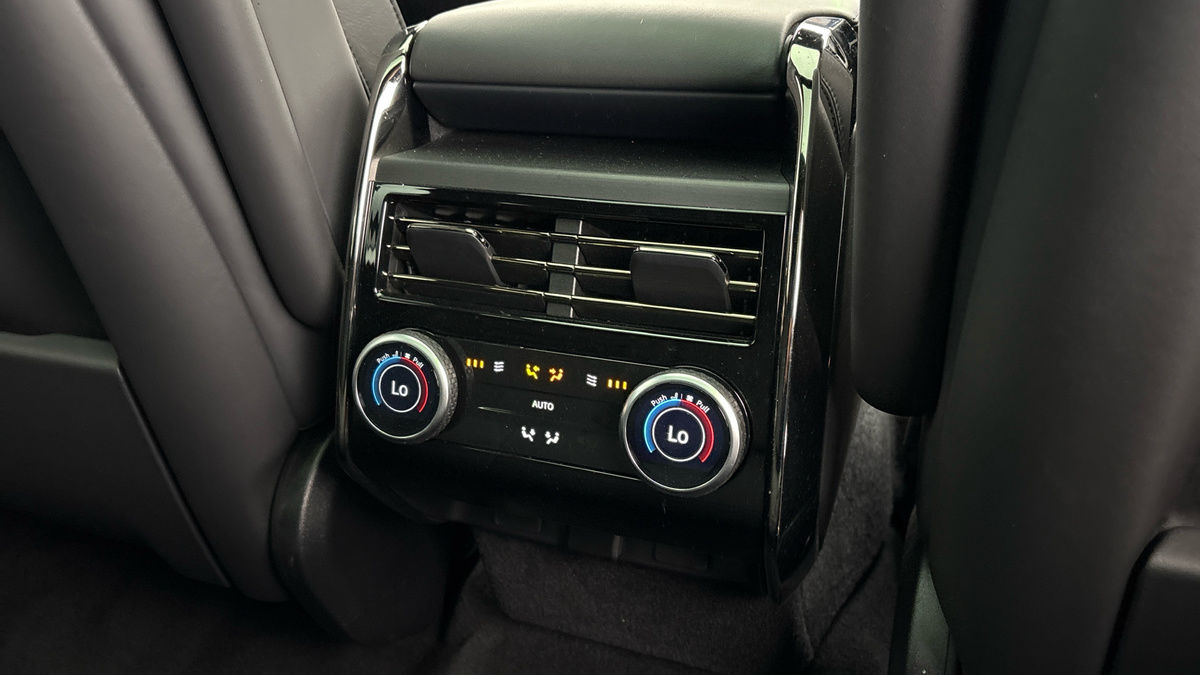 Land Rover Range Rover Sport Image 30