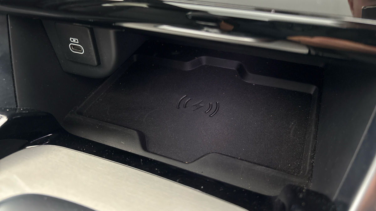 Land Rover Discovery Sport Image 26