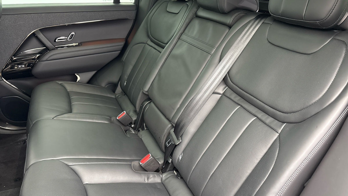 Land Rover Range Rover Sport Image 8