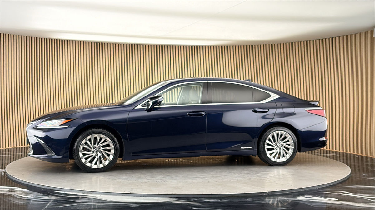 More views of Lexus ES