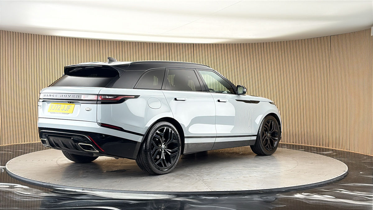 Land Rover Range Rover Velar Image 21