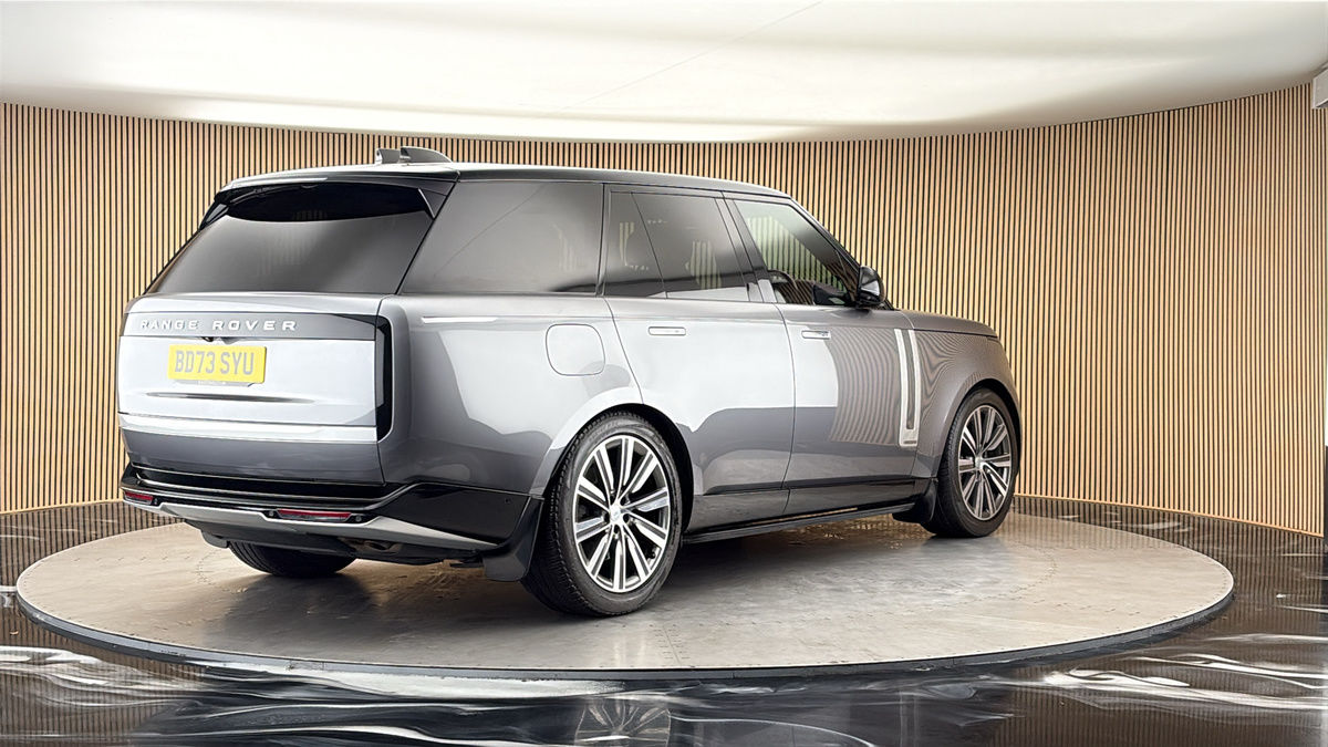 More views of Land Rover Range Rover