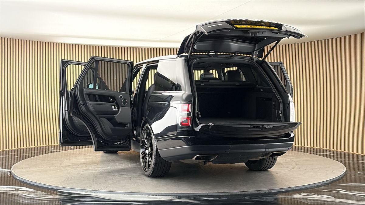 More views of Land Rover Range Rover