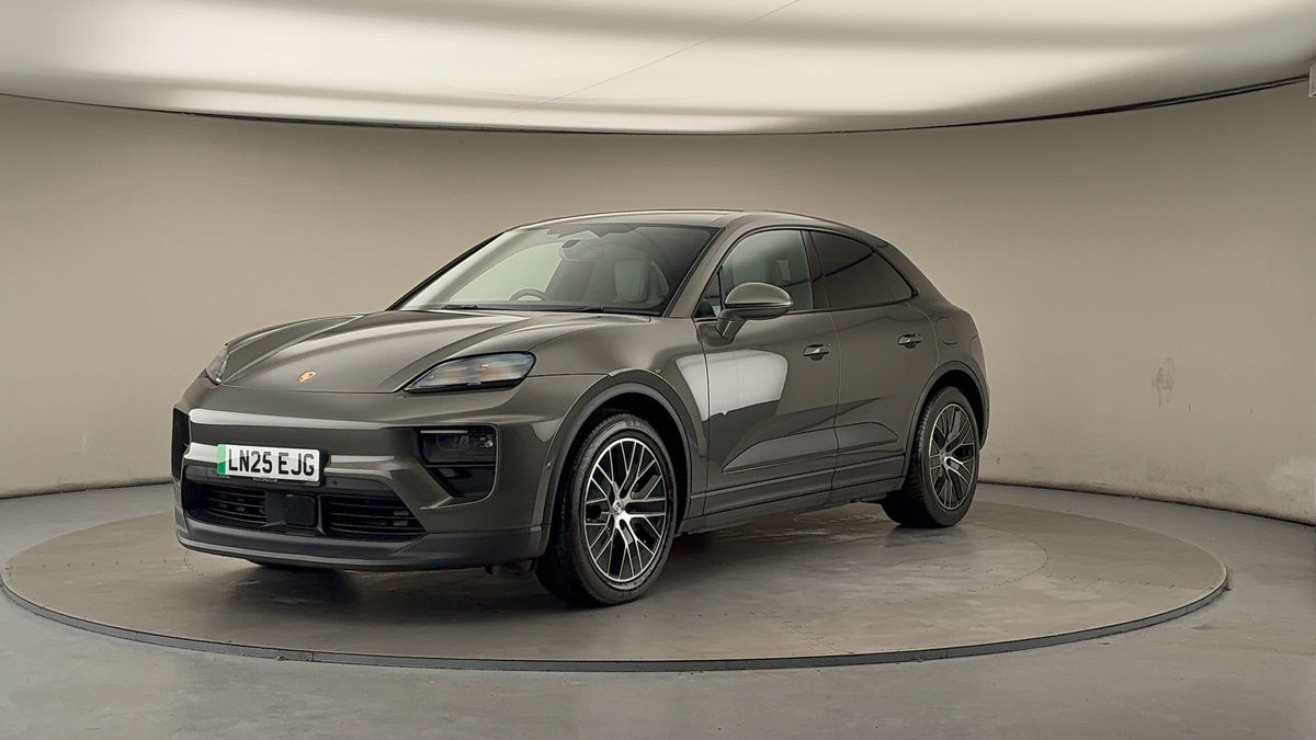 More views of Porsche Macan
