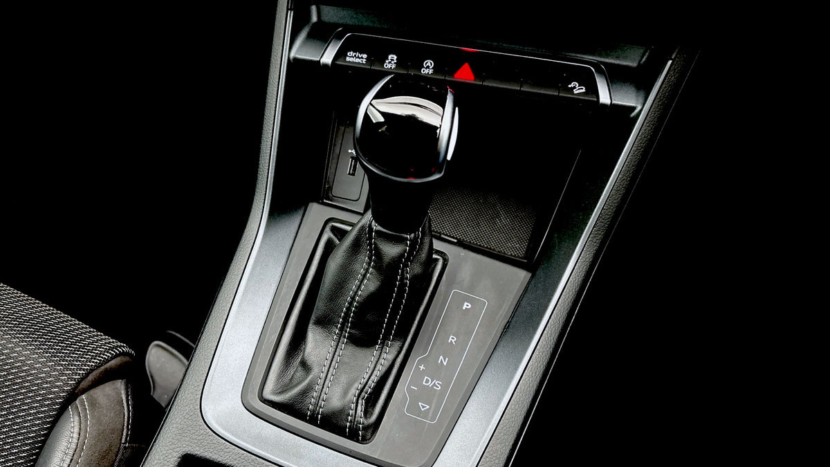 Audi Q3 Image 6
