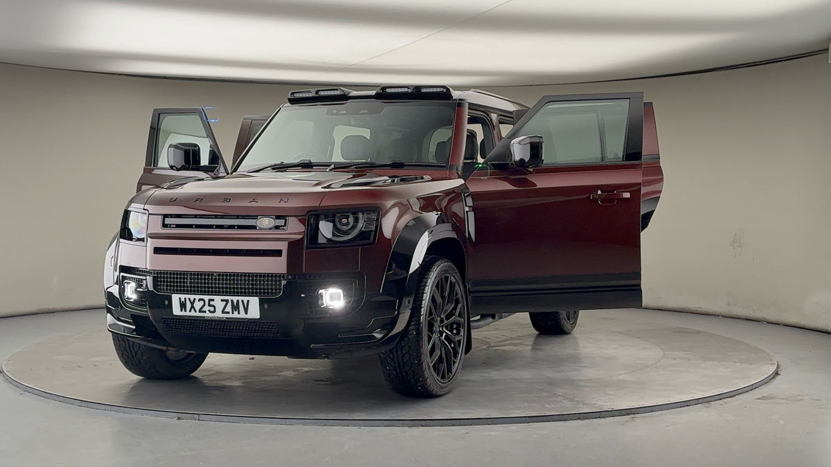 More views of Land Rover Defender 110