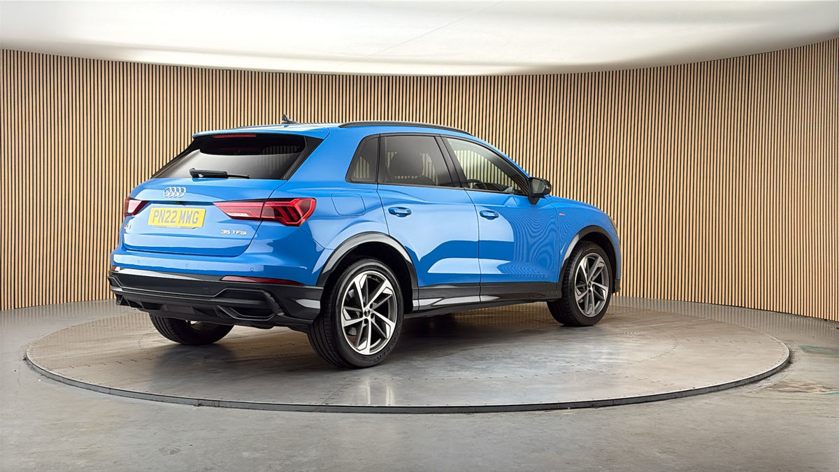 Audi Q3 Image 21