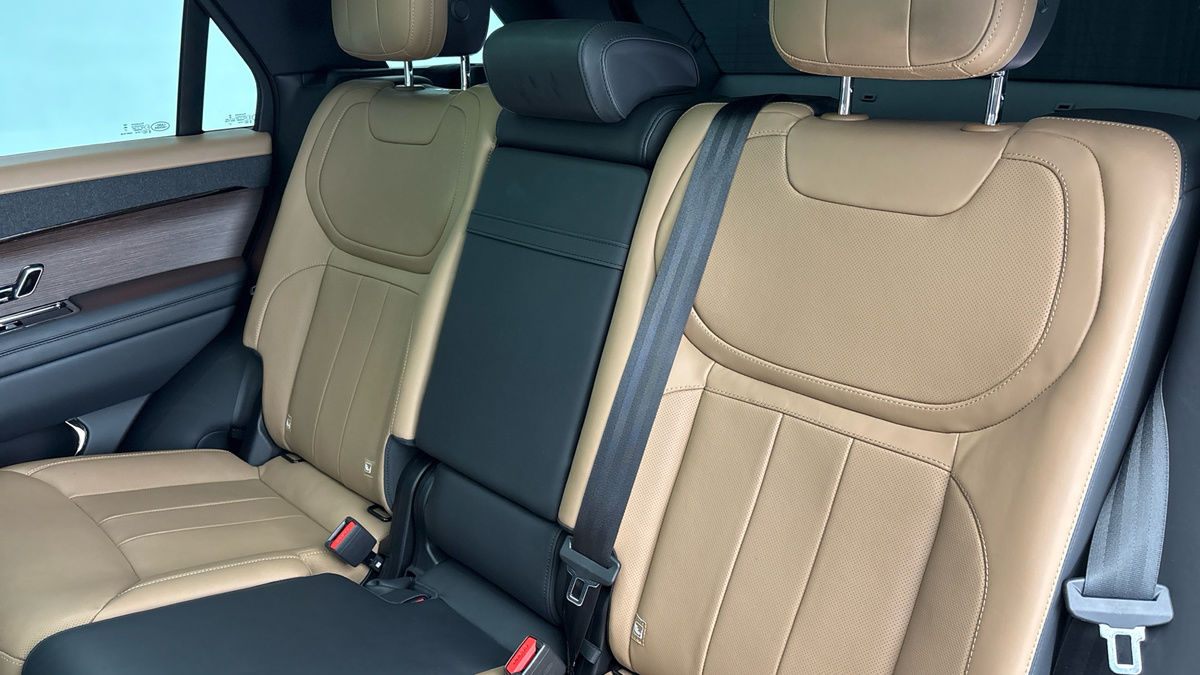 Land Rover Range Rover Sport Image 8