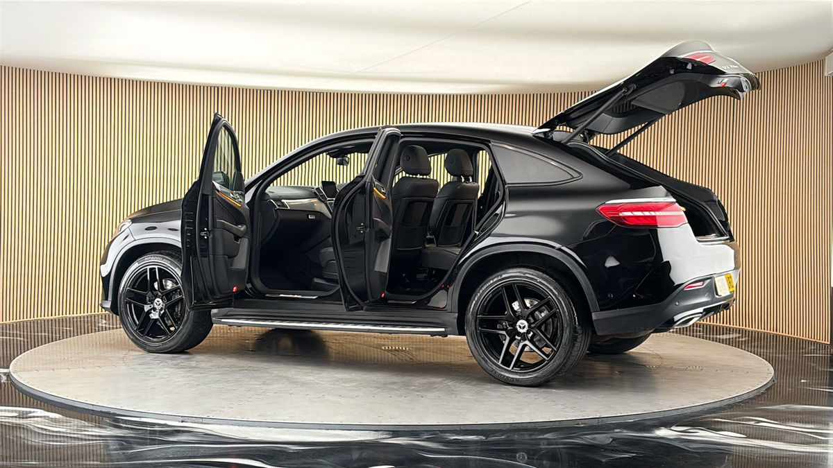 More views of Mercedes-Benz GLE