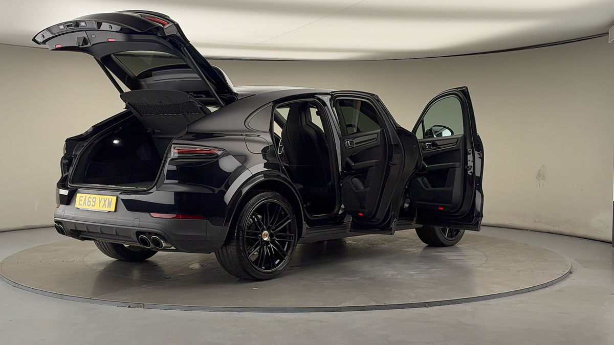 More views of Porsche Cayenne