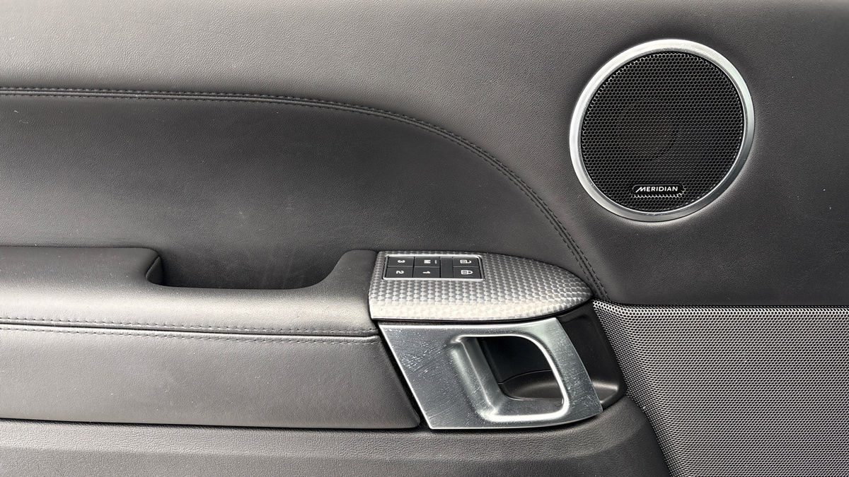 Land Rover Range Rover Sport Image 19