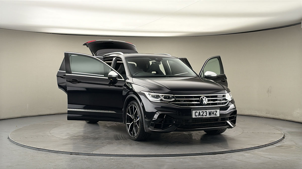 More views of Volkswagen Tiguan