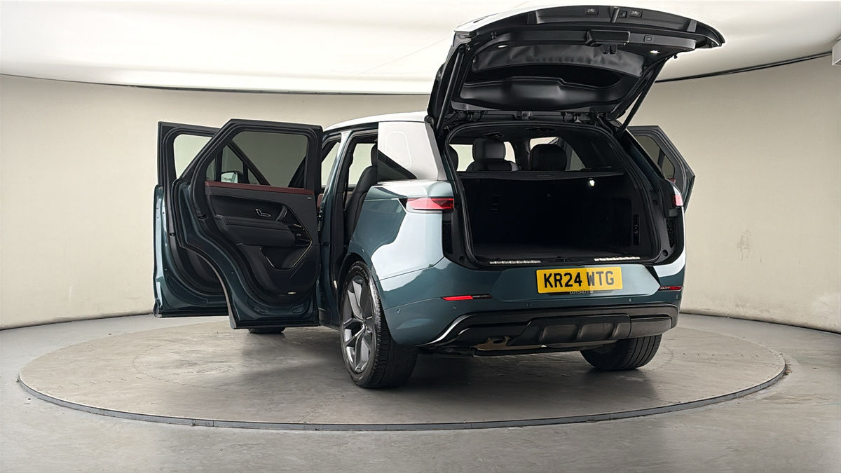 More views of Land Rover Range Rover Sport