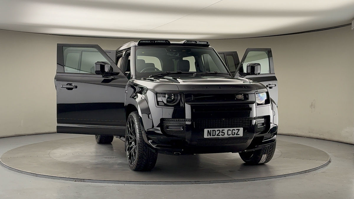 More views of Land Rover Defender 110