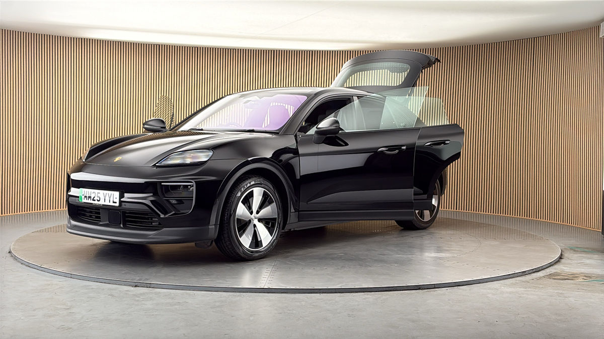 More views of Porsche Macan
