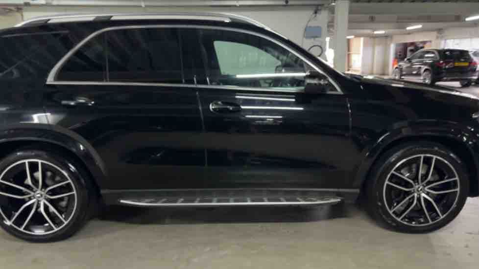 More views of Mercedes-Benz GLE