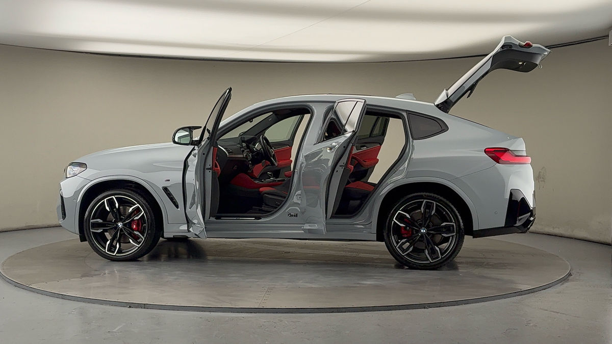 More views of BMW X4