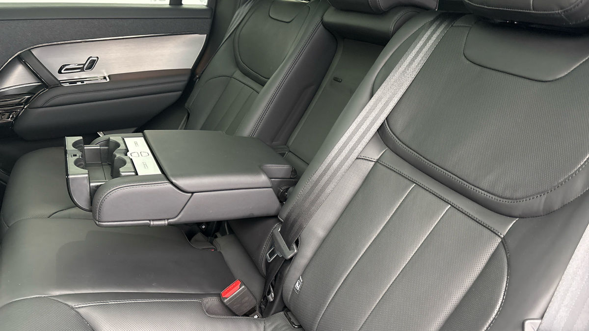 Land Rover Range Rover Sport Image 9