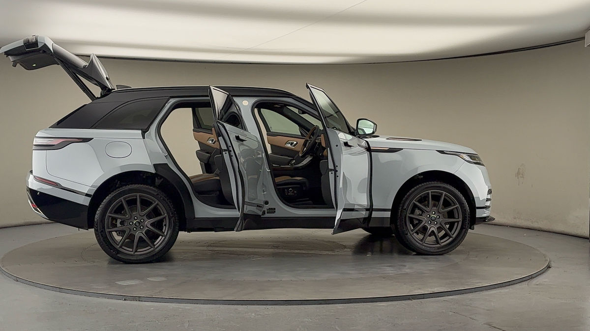 More views of Land Rover Range Rover Velar