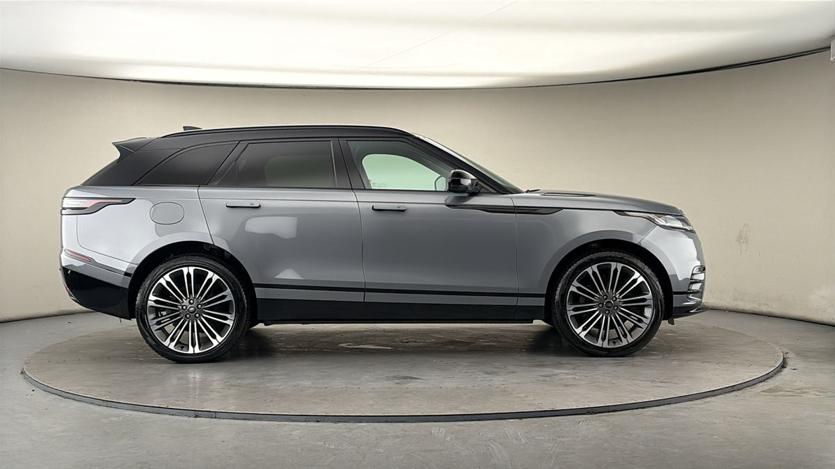 Land Rover Range Rover Velar Image 16