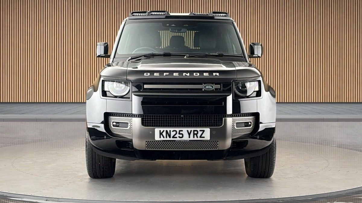 Land Rover Defender 90 Image 3
