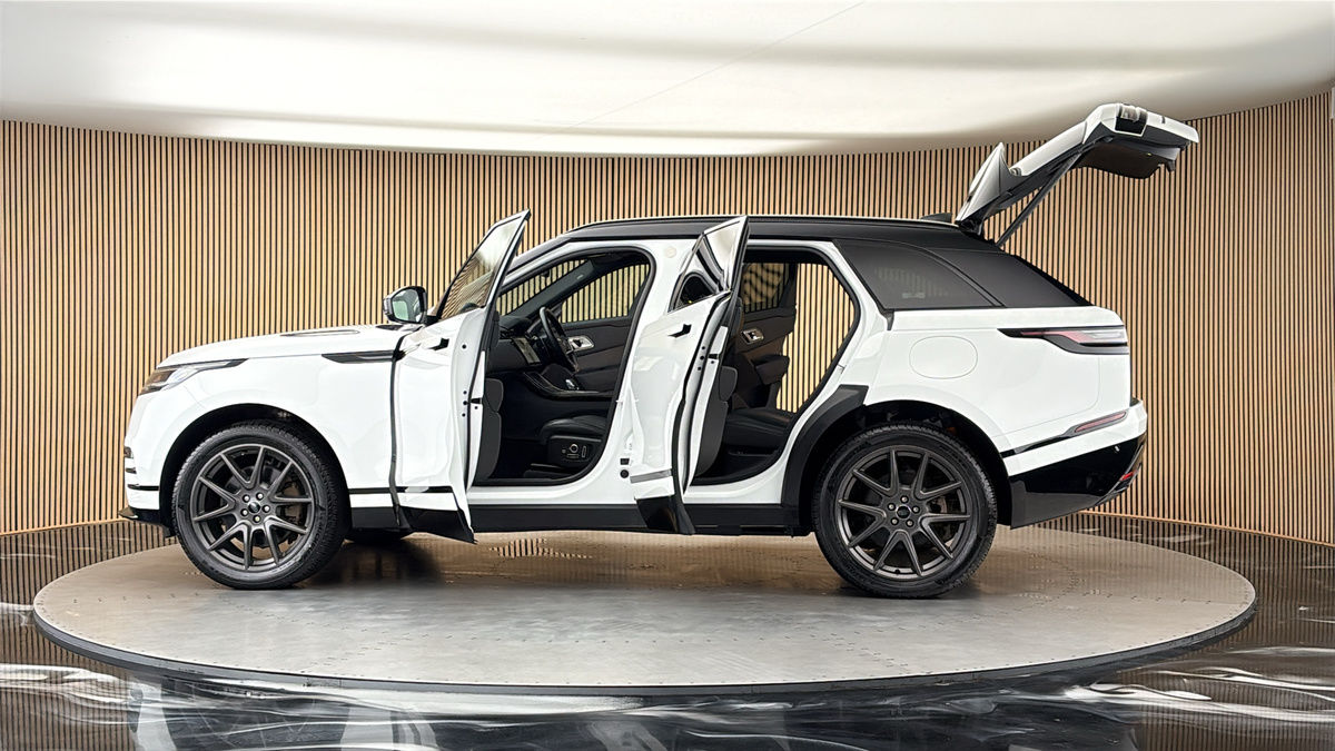 More views of Land Rover Range Rover Velar