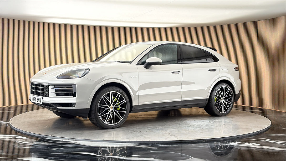 More views of Porsche Cayenne