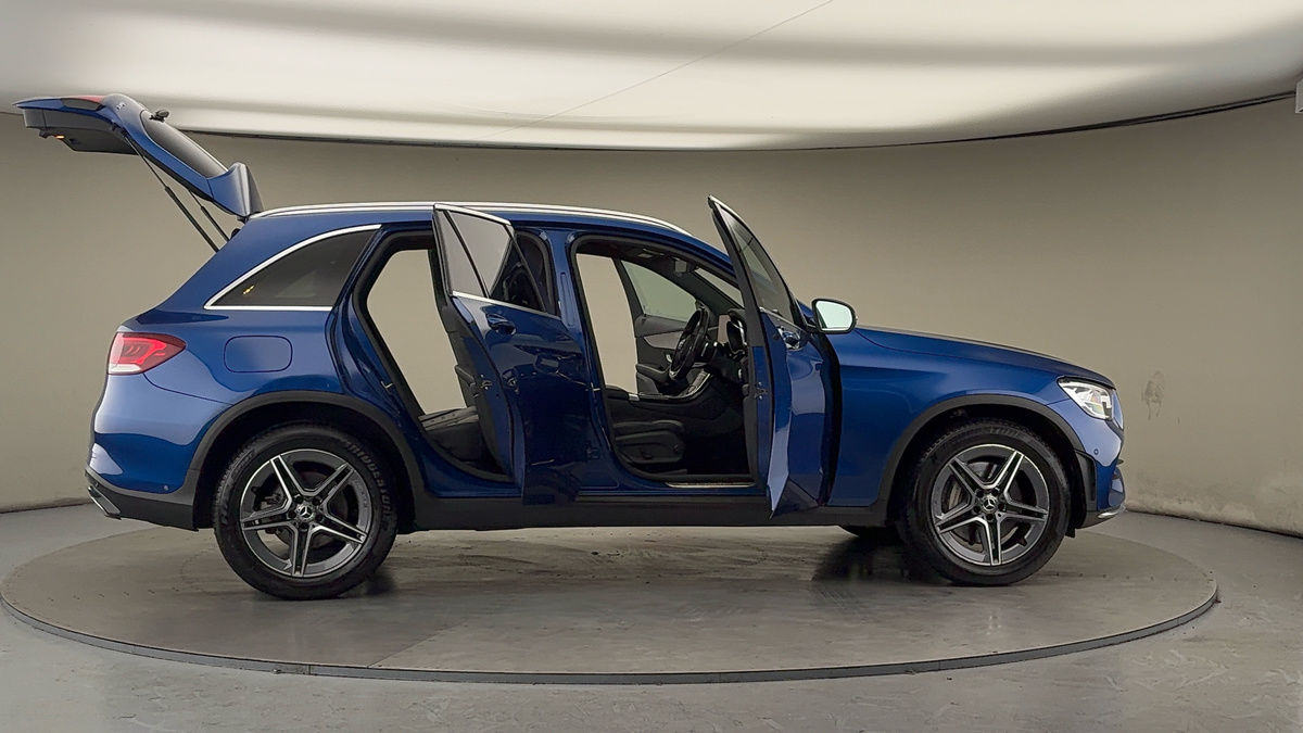 More views of Mercedes-Benz GLC