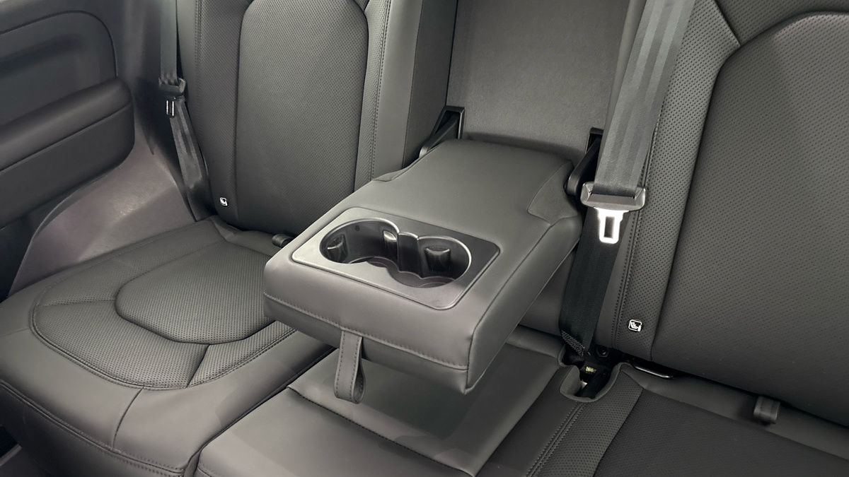 Land Rover Defender 90 Image 9