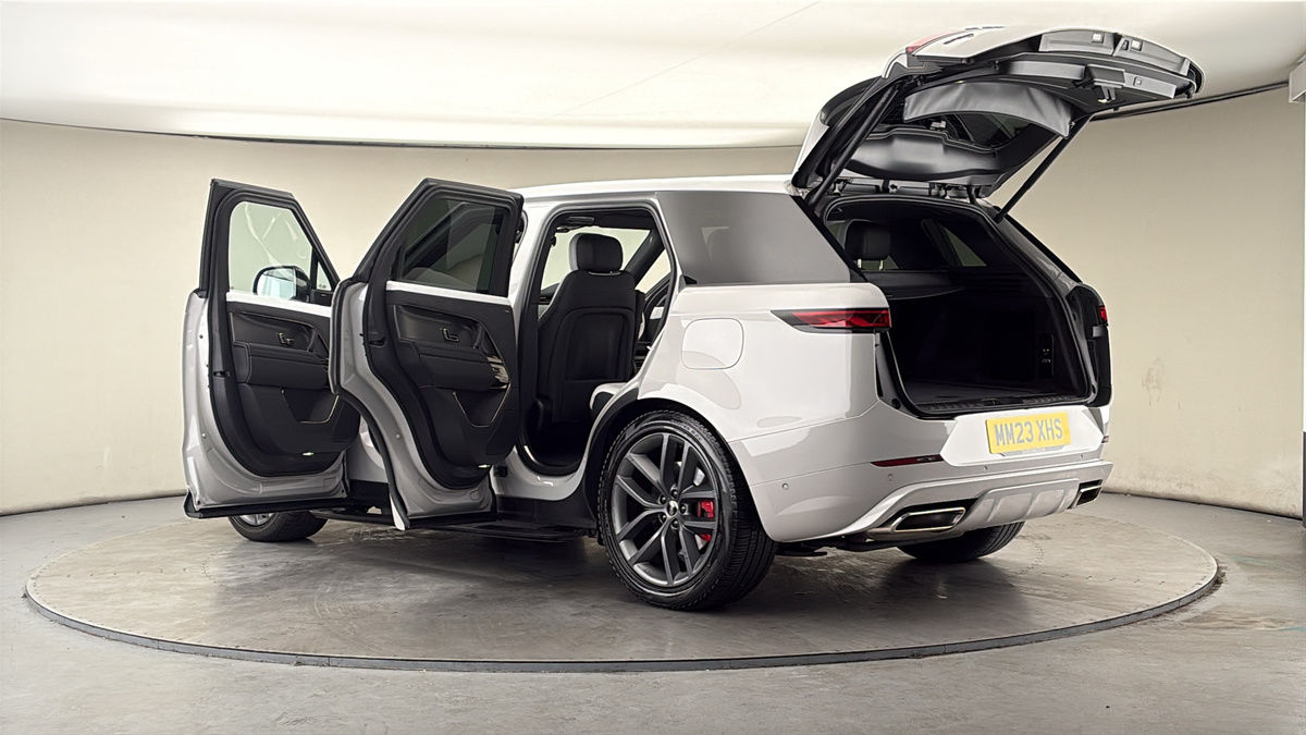 More views of Land Rover Range Rover Sport