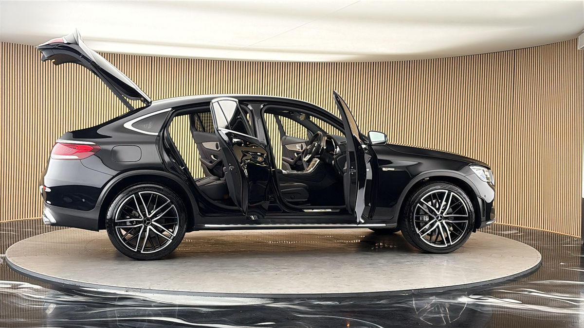 More views of Mercedes-Benz GLC