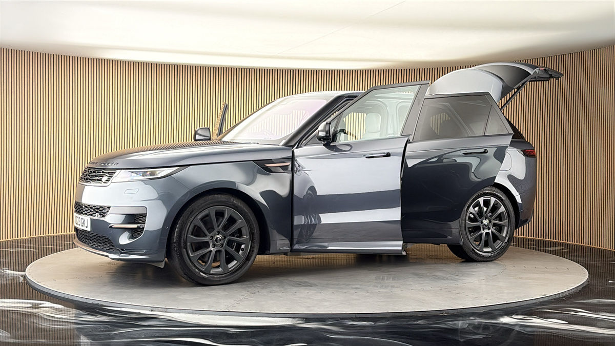 More views of Land Rover Range Rover Sport