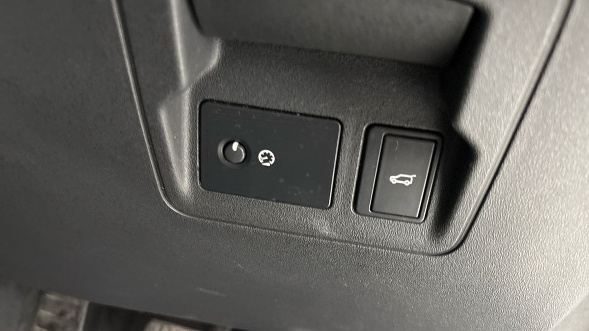 Land Rover Range Rover Velar Image 29