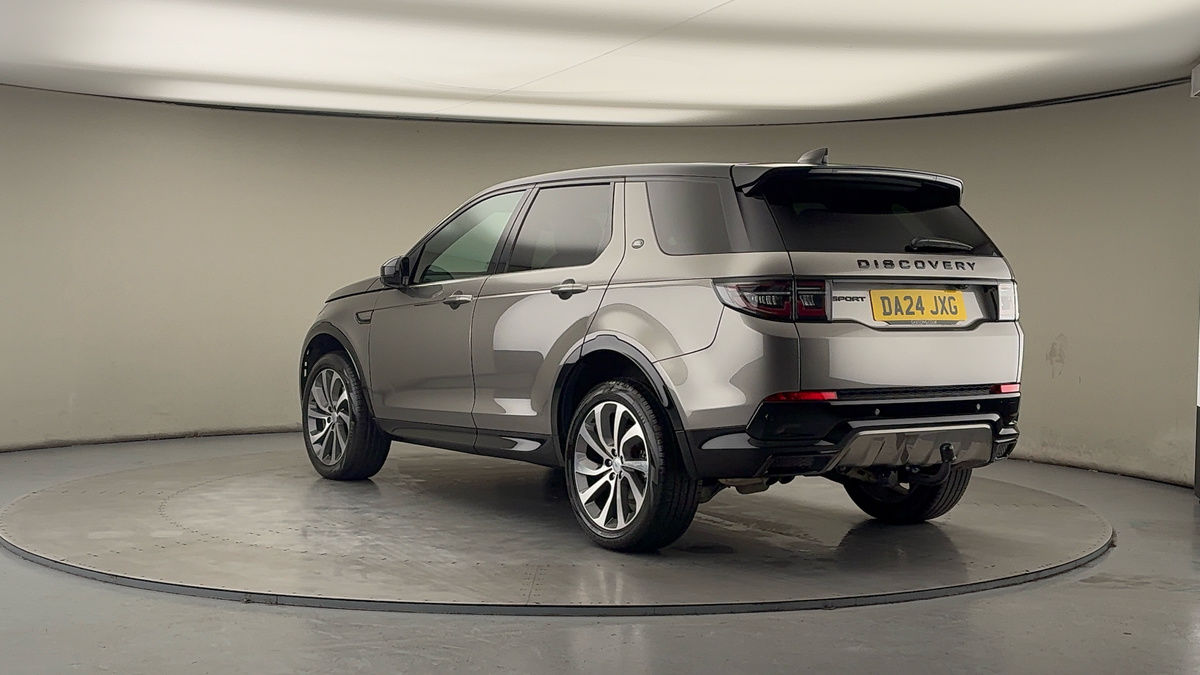 Land Rover Discovery Sport Image 2
